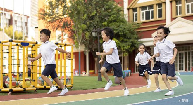 招商时代潮派2025售楼处招商时代潮派与地铁商场仅约200米(图18)