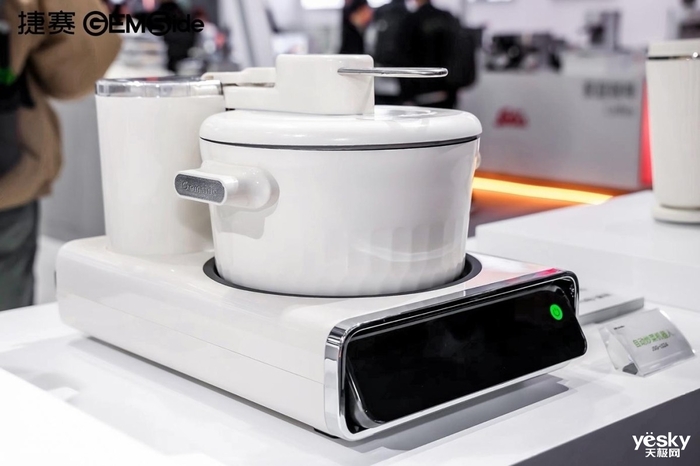 捷赛炒菜机器人及全系产品亮相AWE2024(图3)