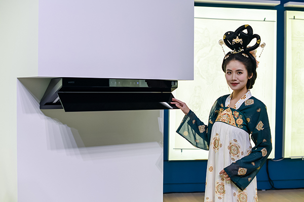 以品质定义价值华帝大飞碟烟机打造厨房新“净”界(图2)