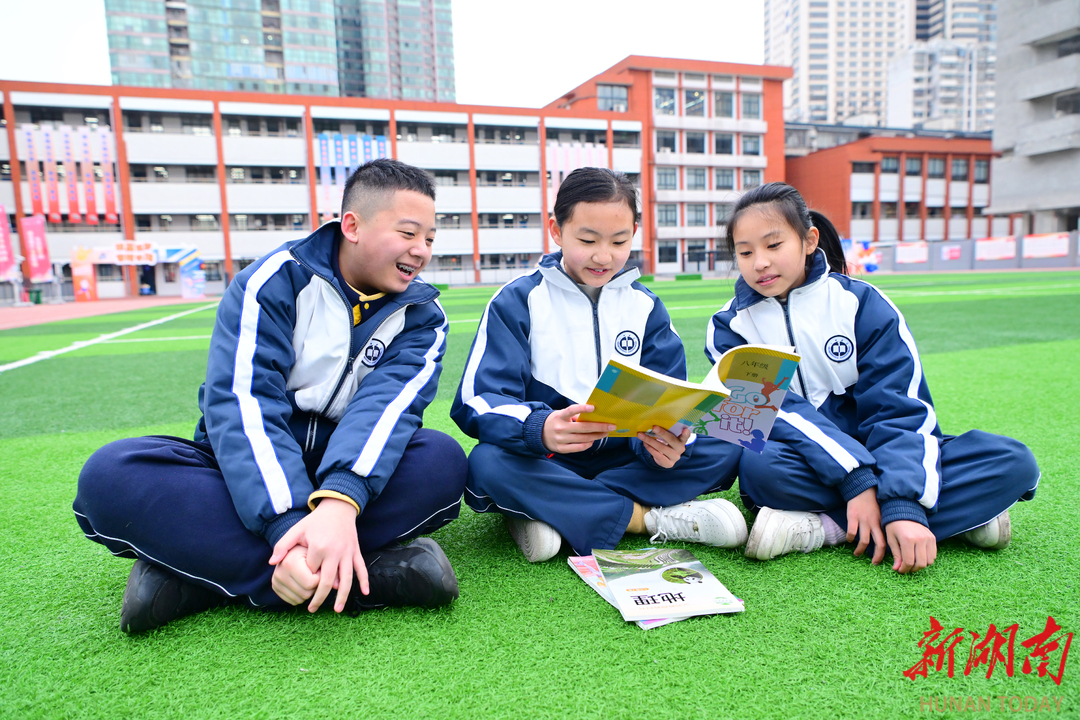 长沙市一中初级中学、长沙市一中附属小学揭牌！芙蓉区义务教育又有新动作(图2)