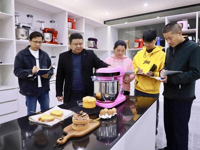 甘兵：把智能厨房电器卖到了136个国家和地区