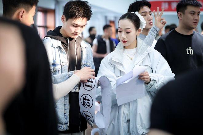 经典版舞剧《长恨歌》重启在即艺术团以考核为靶向提升演出品质(图2)