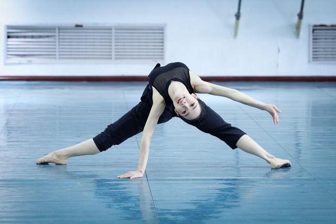 经典版舞剧《长恨歌》重启在即艺术团以考核为靶向提升演出品质(图3)