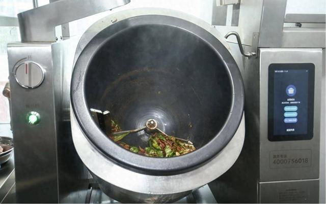 一台机器代替三名大厨？智能炒菜机能否兼顾口味与效率？(图1)