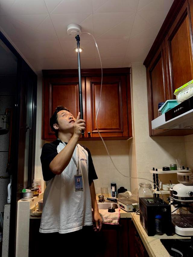 “蹲点”服务把实验室“搬”进厨房成都创新设备实现燃气探测器现场一分钟快检