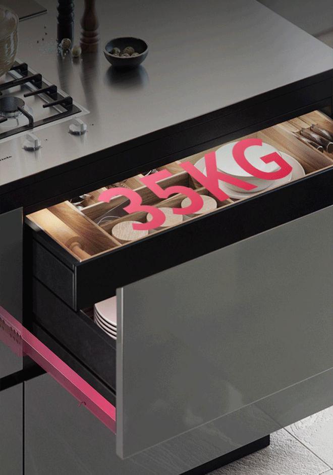 小厨房的收纳哲学：全拉出托底轨让空间翻倍(图5)